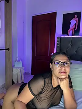 ema zoe online show from April 2026 12:02:02 AM