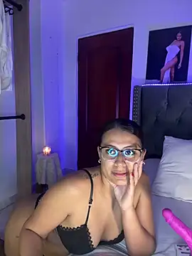 ema zoe online show from March 2026 11:58:02 PM