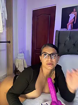 ema zoe online show from February 2026 12:22:02 AM