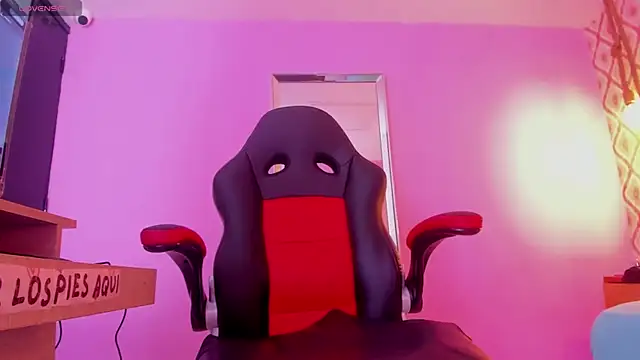 ALISSON BARKER online show from October 2025 12:28:01 PM