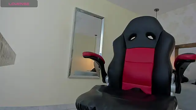 ALISSON BARKER online show from October 2025 12:15:02 PM