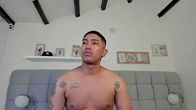 Snapshot of erotic_sins chatting on September 2025 03:02:01 AM erotic sins online show from September 2025 03:02:01 AM