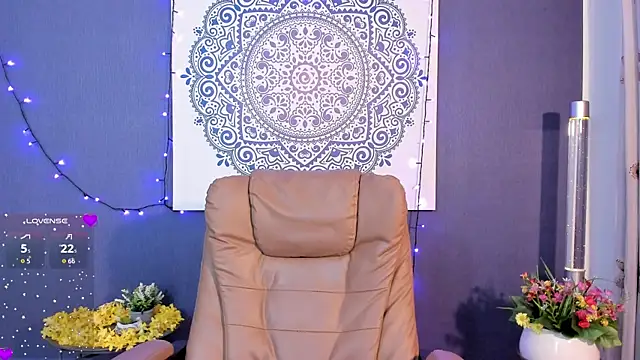 Snapshot of Nova_allen chatting on September 2025 11:27:02 PM Nova allen online show from September 2025 11:27:02 PM