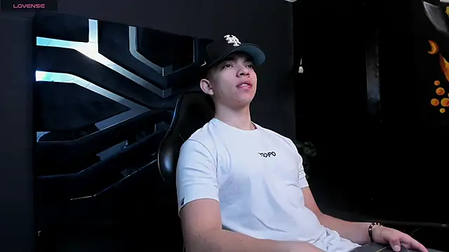 Eryonbradley online show from December 2025 11:21:02 AM