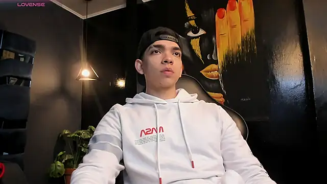 Eryonbradley online show from November 2025 11:26:02 AM