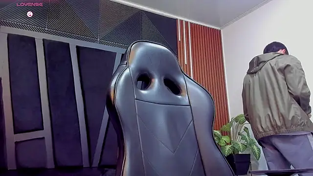 Eryonbradley online show from October 2025 11:25:01 AM