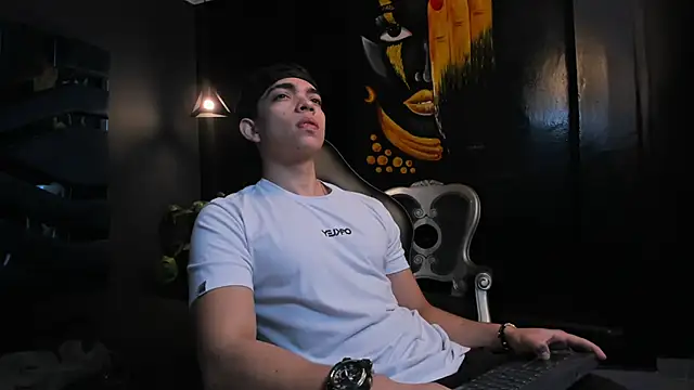 Eryonbradley online show from October 2025 11:18:01 AM