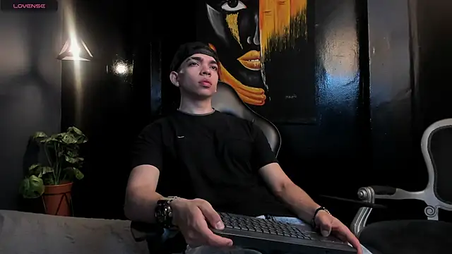 Eryonbradley online show from November 2025 11:32:02 AM