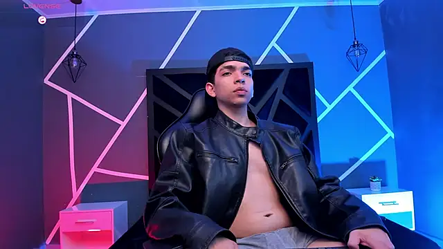 Eryonbradley online show from December 2025 08:04:02 PM