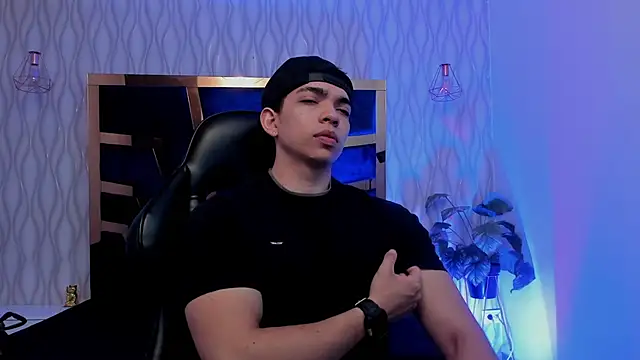 Eryonbradley online show from March 2026 11:27:01 PM