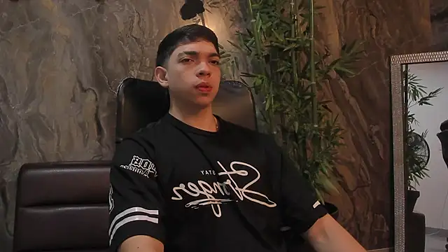 Eryonbradley online show from March 2026 11:26:02 AM