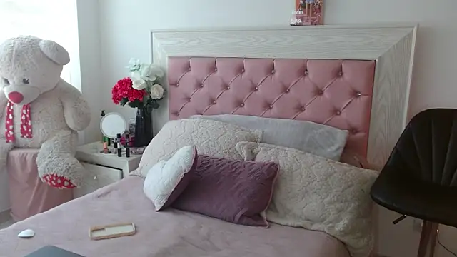 Ayleen m online show from January 2026 06:11:02 PM