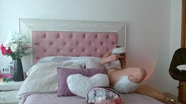 Ayleen m online show from December 2025 04:33:01 PM