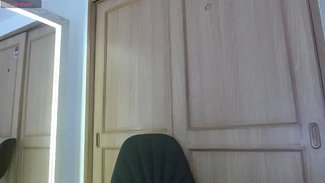 Snapshot of Ayleen_m chatting on September 2025 04:39:02 PM Ayleen m online show from September 2025 04:39:02 PM