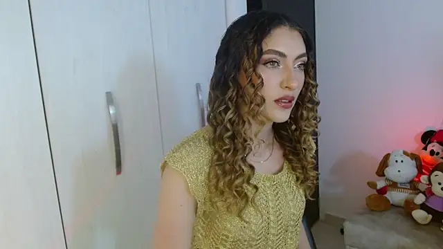 Snapshot of Ayleen_m chatting on June 2026 09:41:02 PM Ayleen m online show from June 2026 09:41:02 PM