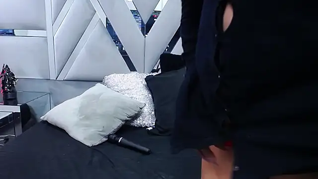 MonzerratBoyer online show from November 2025 09:10:01 AM