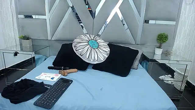 MonzerratBoyer online show from January 2026 07:21:01 PM