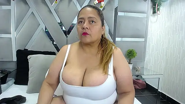 MonzerratBoyer online show from January 2026 06:55:01 PM