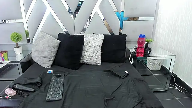 MonzerratBoyer online show from March 2026 07:15:01 PM