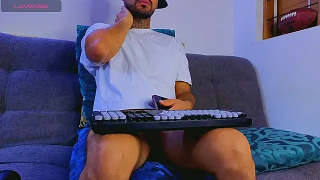 tomas smith1 online show from April 2026 02:42:01 PM