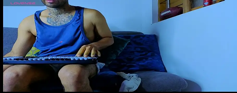 tomas smith1 online show from May 2026 10:11:02 AM