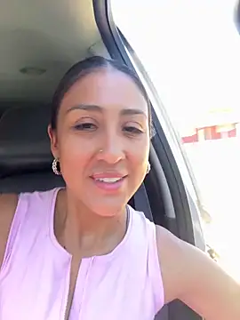 Sonnysoles online show from October 2025 06:10:01 PM