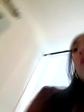 Sonnysoles online show from December 2025 10:01:02 PM