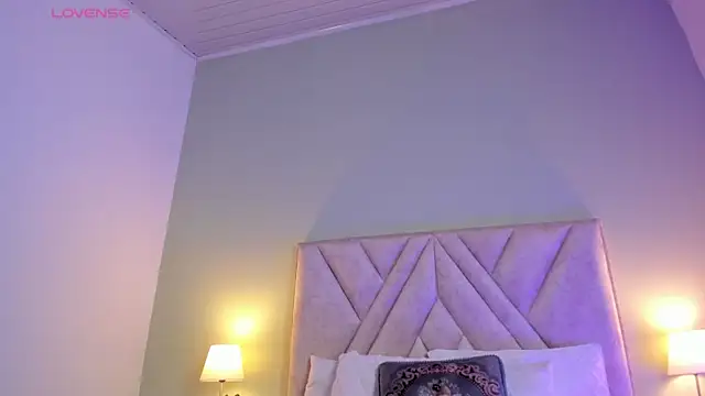 victoria becker  online show from December 2025 11:32:01 AM