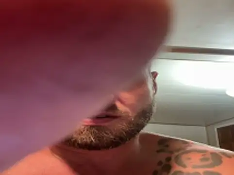 Snapshot of Htownswngn9 chatting on November 2025 04:28:01 AM Htownswngn9 online show from November 2025 04:28:01 AM