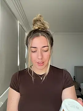 louiseberkeley online show from July 2026 10:50:01 PM