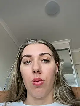 louiseberkeley online show from April 2026 02:24:01 AM