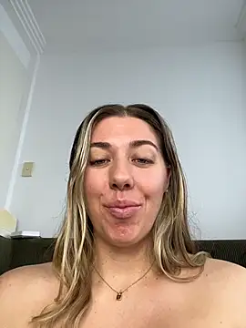 louiseberkeley online show from June 2026 03:15:01 AM