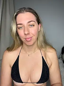 Snapshot of louiseberkeley chatting on May 2026 07:07:02 AM louiseberkeley online show from May 2026 07:07:02 AM