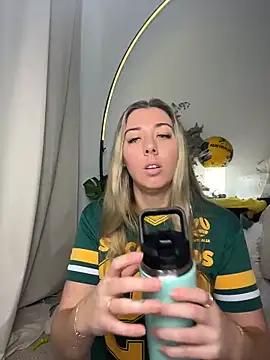 louiseberkeley online show from June 2026 02:44:02 AM