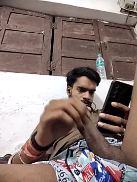 yashuuuu021 online show from September 2025 06:14:02 PM