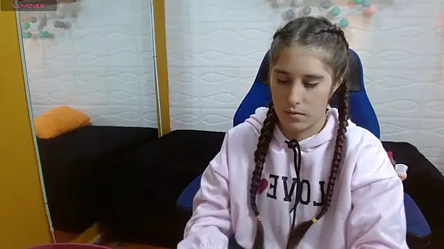 karlarousex online show from September 2025 03:02:01 AM