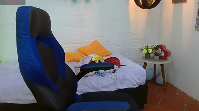karlarousex online show from October 2025 02:59:01 AM
