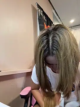 Kath C online show from November 2025 03:32:02 AM