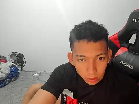 Snapshot of JuanchiT66 chatting on November 2025 04:34:02 AM JuanchiT66 online show from November 2025 04:34:02 AM