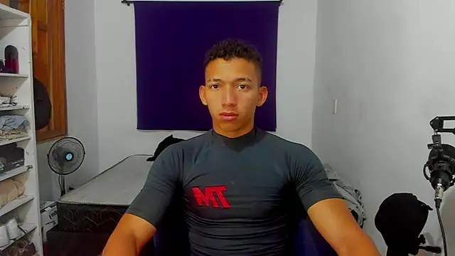 JuanchiT66 online show from October 2025 04:50:01 AM