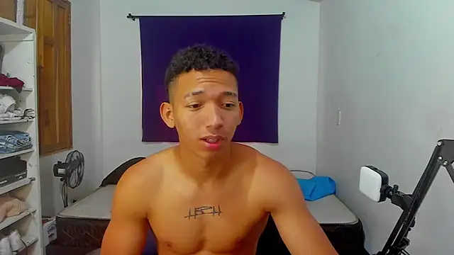 JuanchiT66 online show from October 2025 06:00:01 PM