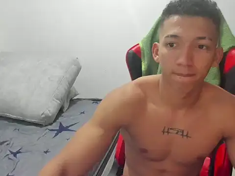 Snapshot of JuanchiT66 chatting on December 2025 06:40:01 AM JuanchiT66 online show from December 2025 06:40:01 AM