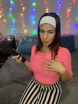 Jesicamartinezok online show from May 2026 04:32:01 AM