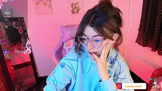 isaferrer06 online show from October 2025 04:11:02 AM