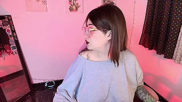 isaferrer06 online show from November 2025 05:44:01 AM