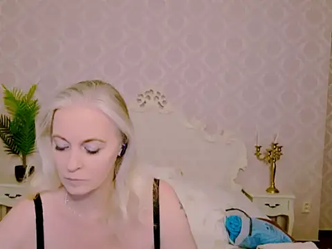 Anais Janson online show from April 2026 06:46:01 PM