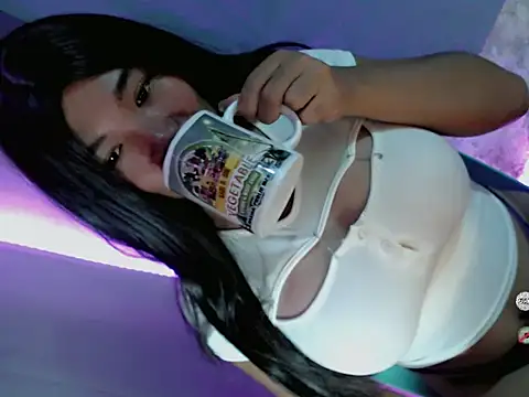 slutty piinkie online show from June 2026 11:06:01 PM