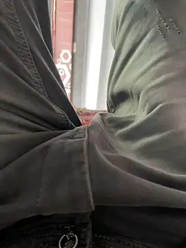 Snapshot of NoddingScorpion chatting on November 2025 08:19:02 AM NoddingScorpion online show from November 2025 08:19:02 AM