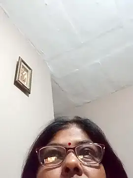 Snapshot of mileesha chatting on January 2026 06:45:01 PM mileesha online show from January 2026 06:45:01 PM