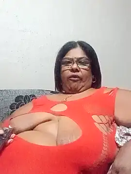 Snapshot of mileesha chatting on February 2026 08:10:02 PM mileesha online show from February 2026 08:10:02 PM